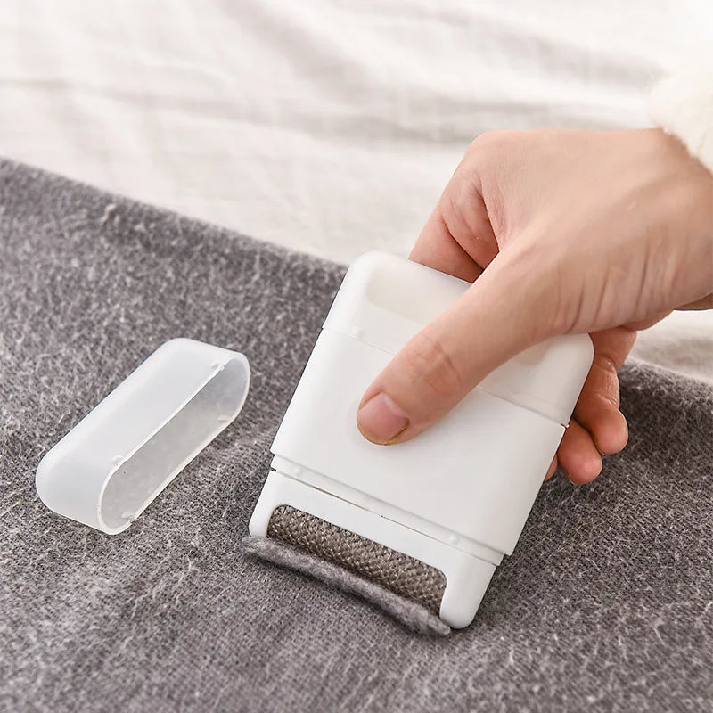 Mini-brosse antipeluche manuelle